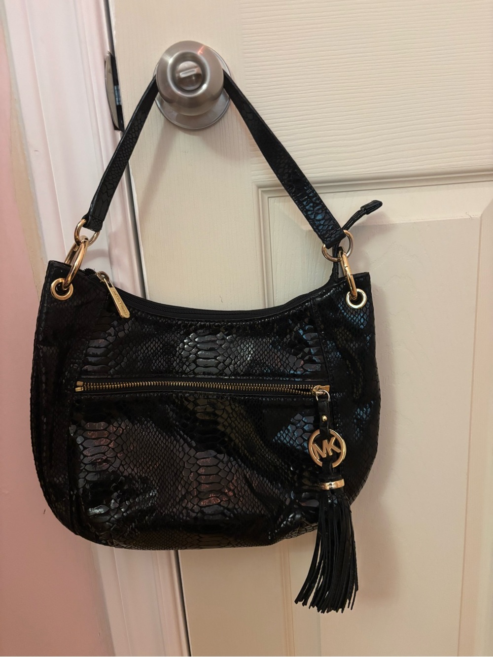 Michael Kors Black Snakeskin-Pattern Shoulder Bag – Gold Hardware & Tassel